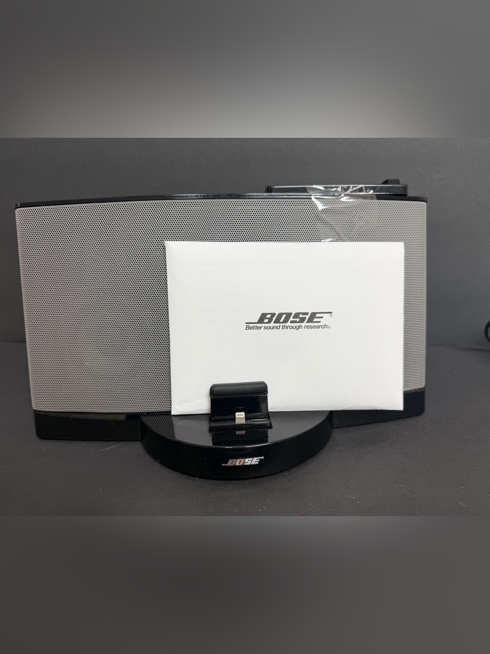 NEW Bose SoundDock Series III Digital Music System Lightning Speaker Open Box - Picture 2 of 9